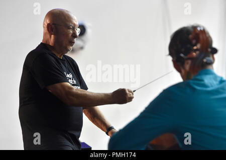 Brno, République tchèque. 18 Sep, 2018. American Dennis Russell Davies, nouveau chef principal de l'Orchestre Philharmonique de Brno Philharmonic, effectue lors d'une répétition pour la soirée d'inauguration en concert Hall Stadion (Babylone) centre culturel à Brno, en République tchèque, le 18 septembre 2018. Photo : CTK Vaclav Salek/Photo/Alamy Live News Banque D'Images