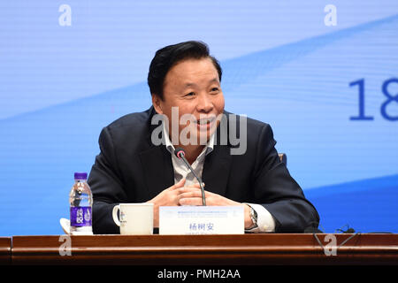 Beijing, Chine. 18 Sep, 2018. Yang Shu'an, vice-président du Comité Olympique Chinois parle au cours de la conférence de presse de la 3ème réunion de la commission de coordination des Jeux Olympiques d'hiver XXIV en 2022 Beijing Beijing, capitale de la Chine, 18 septembre 2018. Credit : Ju Huanzong/Xinhua/Alamy Live News Banque D'Images