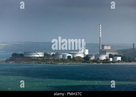 Whitegate, Cork, Irlande. 18 Septembre, 2018. Vue de la raffinerie de pétrole des réservoirs de stockage et de la centrale à Whitegate Co., Cork, Irlande. Crédit : David Creedon/Alamy Live News Banque D'Images