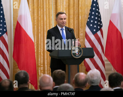 Washington, États-Unis d'Amérique. 18 Sep, 2018. Le président de la République de Pologne Andrzej Duda participe à une conférence de presse avec le Président des Etats-Unis, Donald J. Trump à la Maison Blanche à Washington, DC, le 18 septembre 2018. Crédit : Chris Kleponis/CNP Crédit dans le monde entier | conditions : dpa/Alamy Live News Banque D'Images