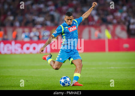 Belgrade, Serbie. 17 Sep, 2018. Allan de Naples qui passe dans le areaUEFA football Ligue des Champions, l'étoile rouge de Belgrade contre Napoli, Belgrade, Serbie. Credit : Nikola Krstic/Alamy Live News Banque D'Images