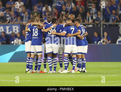 Gelsenkirchen, Allemagne. 18 Sep, 2018. Schalke 04 L'équipe au cours de l'UEFA Champions League, groupe d match de football entre le FC Schalke 04 et le FC Porto le 18 septembre 2018 au Veltins Arena de Gelsenkirchen, Allemagne - Photo Laurent Lairys/DPPI Crédit : Laurent Locevaphotos Lairys/agence/Alamy Live News Banque D'Images