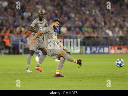 Gelsenkirchen, Allemagne. 18 Sep, 2018. Felipe (FC Porto) au cours de l'UEFA Champions League, groupe d match de football entre le FC Schalke 04 et le FC Porto le 18 septembre 2018 au Veltins Arena de Gelsenkirchen, Allemagne - Photo Laurent Lairys/DPPI Crédit : Laurent Locevaphotos Lairys/agence/Alamy Live News Banque D'Images