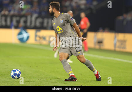 Gelsenkirchen, Allemagne. 18 Sep, 2018. Felipe (FC Porto) au cours de l'UEFA Champions League, groupe d match de football entre le FC Schalke 04 et le FC Porto le 18 septembre 2018 au Veltins Arena de Gelsenkirchen, Allemagne - Photo Laurent Lairys/DPPI Crédit : Laurent Locevaphotos Lairys/agence/Alamy Live News Banque D'Images