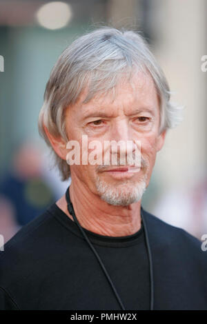 Scott Glenn lors de la première de "Légende des gardiens : Les chouettes de Ga'Hoole". Arrivants tenue au Grauman's Chinese Theatre à Hollywood, CA, le dimanche 19 septembre, 2010. Photo par : PictureLux 30475 Numéro de référence de dossier 008PLX pour un usage éditorial uniquement - Tous droits réservés Banque D'Images