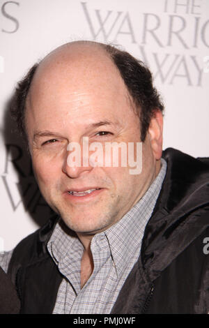 Jason Alexander 11/19/10, 'à la manière des guerriers' premiere @CGV Cinemas, Los Angeles Ph : Izumi Hasegawa/HNW / PictureLux 30717 Numéro de référence de dossier 047PLX pour un usage éditorial uniquement - Tous droits réservés Banque D'Images