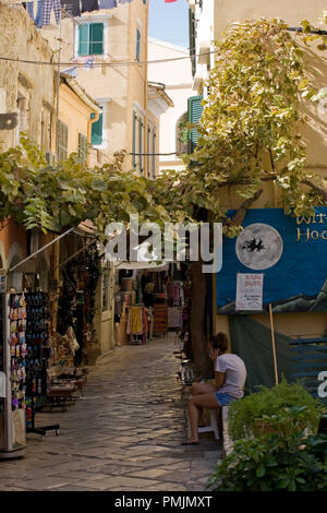 Les boutiques touristiques, Palaiologou, Kerkyra, Grèce Banque D'Images