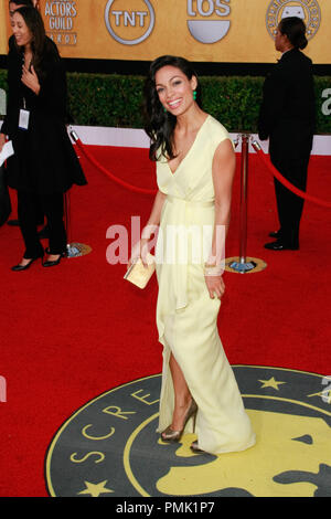 Rosario Dawson et Keith Urban à la 17e édition des Screen Actors Guild Awards. Tenue des arrivées au Shrine Exposition Center de Los Angeles, CA, le 30 janvier 2011. Photo par Joe Martinez / PictureLux Banque D'Images