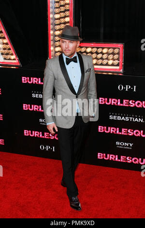 Matt Goss à la première de Screen Gems' 'Burlesque'. Arrivants tenue au Grauman's Chinese Theatre à Hollywood, CA, le 15 novembre 2010. Photo par Joseph Martinez / PictureLux 30704 Numéro de référence de dossier 023PLX pour un usage éditorial uniquement - Tous droits réservés Banque D'Images