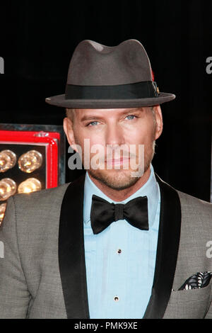 Matt Goss à la première de Screen Gems' 'Burlesque'. Arrivants tenue au Grauman's Chinese Theatre à Hollywood, CA, le 15 novembre 2010. Photo par Joseph Martinez / PictureLux 30704 Numéro de référence de dossier 024PLX pour un usage éditorial uniquement - Tous droits réservés Banque D'Images