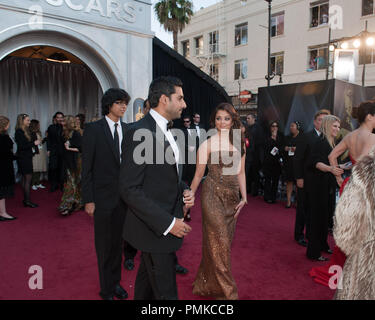 Abhishek Bachchan et Aishwarya Rai arrivent pour la 83e Academy Awards annuels au Kodak Theatre à Hollywood, CA, le 27 février 2011. Référence de fichier #  30871 189 pour un usage éditorial uniquement - Tous droits réservés Banque D'Images