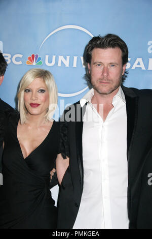 Tori Spelling et Dean McDermott 01/13/11 'NBC Universal Press Tour 2011' @Langham Huntington Hotel & Spa, Pasadena Photo par www.HollywoodNewsWire.net/ PictureLux/ Kuroda Ima Banque D'Images