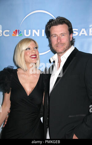 Tori Spelling et Dean McDermott 01/13/11 'NBC Universal Press Tour 2011' @Langham Huntington Hotel & Spa, Pasadena Photo par www.HollywoodNewsWire.net/ PictureLux/ Kuroda Ima Banque D'Images