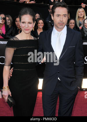 Susan Downey & Robert Downey Jr. au 83rd Annual Academy Awards - Arrivals lieu au Kodak Theatre à Hollywood, CA. L'événement a eu lieu le dimanche 27 février, 2011. Photo de RPAC Pacifique Photo Presse / PictureLux 30871 Numéro de référence de dossier 588 pour un usage éditorial uniquement - Tous droits réservés Banque D'Images