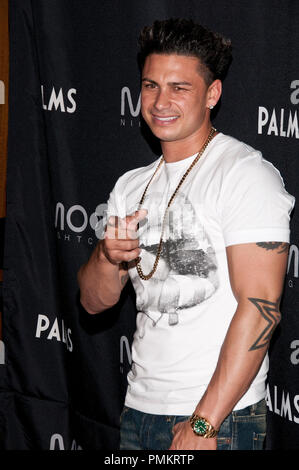 Jersey Shore Castmember Pauly D (Delvecchio) assiste à la légende de basket-ball Shaquille O'Neal Fête de départ à la retraite à l'intérieur de Nighclub Lune Palms Casino Resort à Las Vegas, NV. 25 juin, 2011. © 2011 Lisa Wright / PictureLux Banque D'Images