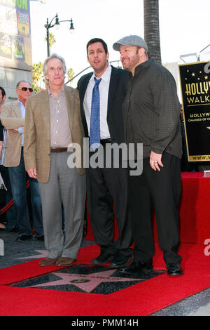 Adam Sandler, Henry Winkler et Kevin James à la Chambre de commerce de Hollywood cérémonie en l'honneur de Adam Sandler avec une étoile sur le Hollywood Walk of Fame à Hollywood, CA, le 1 février 2011 Photo par Joe Martinez / PictureLux Banque D'Images