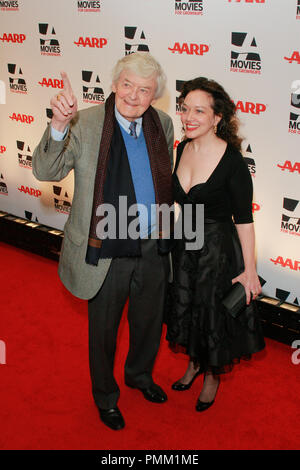 Hal Holbrook et Ginna Carter à la 10e édition des films pour adultes. Arrivants tenue à l'hôtel Beverly Wilshire à Beverly Hills, CA, le 7 février 2011. Photo par Joe Martinez / PictureLux Banque D'Images