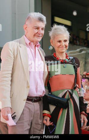 Richard Benjamin et Paula Prentiss à la main et l'Empreinte Cérémonie à Peter O'Toole au Grauman's Chinese Theatre à Hollywood, CA, le 30 avril 2011.. Photo par Joe Martinez / PictureLux Banque D'Images