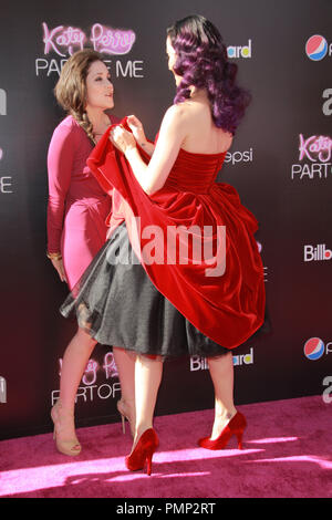 Katy Perry, Shannon Woodward 06/26/2012 "Katy Perry : Part Of Me' Premiere tenue au Grauman's Chinese Theatre à Hollywood, CA Photo par Izumi / PictureLux HollywoodNewsWire.net / Hasegawa Banque D'Images