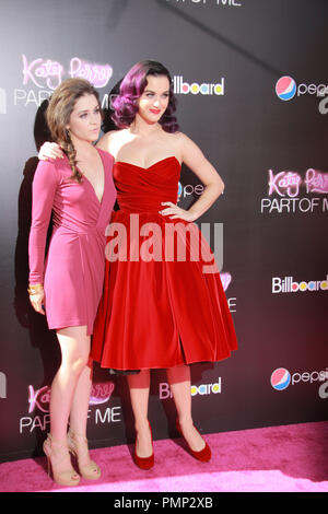 Katy Perry, Shannon Woodward 06/26/2012 "Katy Perry : Part Of Me' Premiere tenue au Grauman's Chinese Theatre à Hollywood, CA Photo par Izumi / PictureLux HollywoodNewsWire.net / Hasegawa Banque D'Images