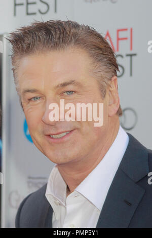 Hilaria Thomas, Alec Baldwin 11/04/2012 d'un "lieu de la projection de gala des tapis rouge arrivée tenue au Grauman's Chinese Theatre à Hollywood, CA Photo par Kazuki Hirata / HNW / PictureLux 31689 Numéro de référence de dossier 021HNW pour un usage éditorial uniquement - Tous droits réservés Banque D'Images