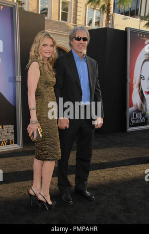 Michelle Pfeiffer 05/07/2012 'Dark Shadows' Premiere tenue au Grauman's Chinese Theatre à Hollywood, CA Photo par Manae / PictureLux HollywoodNewsWire.net / Nishiyama Banque D'Images