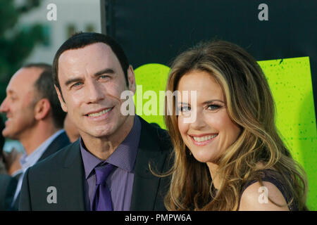 John Travolta et Kelly Preston à la première mondiale de l'Universelle'. « sauvages Tenue des arrivées au Mann Village Westwood à Los Angeles, CA, le 26 juin 2012. Photo par Joe Martinez / PictureLux Banque D'Images