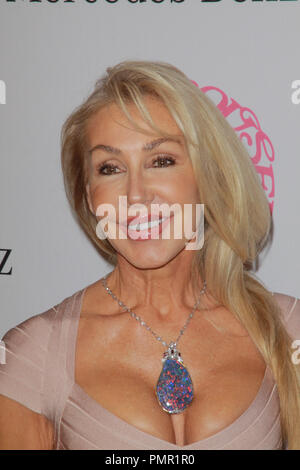 Linda Thompson à la 26e carousel of Hope gala tenu à l'hôtel Beverly Hilton à Beverly Hills, CA, le 20 octobre 2012. Photo par Joe Martinez / PictureLux Banque D'Images