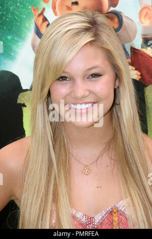 Olivia Holt à la première de 'Focus Features jjjjjjjjjjj'. Arrivants tenue à l'Universal CityWalk Cinemas à Universal City, CA, le 5 août 2012. Photo par : R.Anthony / PictureLux Banque D'Images