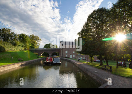 Moira est une fournaise de fer du dix-neuvième siècle de décisions haut fourneau situé dans le Leicestershire, Moira, sur les rives de l'Ashby De La Zouch Canal Banque D'Images