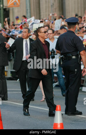 Jean-Claude Van Damme à la première de Lionsgate Films' 'The Expendables 2'. Arrivants tenue au Grauman's Chinese Theatre à Hollywood, CA, le 15 août 2012. Photo par Joe Martinez / PictureLux Banque D'Images