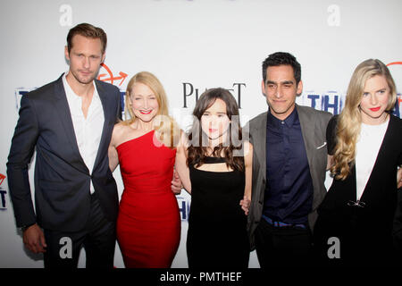 Alexander Skarsgard, Patricia Clarkson, Ellen Page, directeur Zal Batmanglij et Brit Marling au Los Angeles Premiere de Paiget et Fox Searchlight Pictures' 'l'Est'. Arrivants tenue à l'ArcLight Hollywood à Hollywood, CA, le 28 mai 2013. Photo par : Richard Chavez / PictureLux 31970 Numéro de référence de dossier 066RAC pour un usage éditorial uniquement - Tous droits réservés Banque D'Images