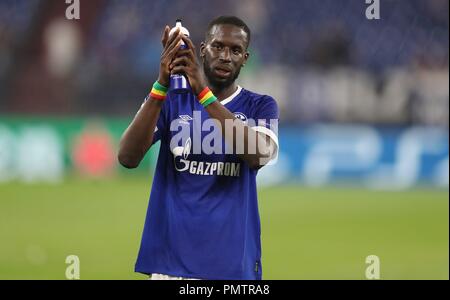 Gelsenkirchen, Allemagne. 18 Sep, 2018. firo : 18.09.2018, Football, 1.Bundesliga, la saison 2018/2019, l'UEFA, Champions League, CL, FC Schalke 04 - Porto Salif Sane, le geste d'utilisation dans le monde entier | Credit : dpa/Alamy Live News Banque D'Images