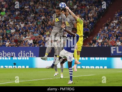 Gelsenkirchen, Allemagne. 18 Sep, 2018. firo : 18.09.2018, Football, 1.Bundesliga, la saison 2018/2019, l'UEFA, Champions League, CL, FC Schalke 04 - FC Porto duel Iker Casillas | Conditions de crédit dans le monde entier : dpa/Alamy Live News Banque D'Images