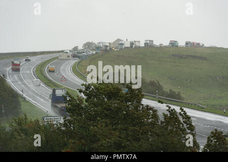 A66 Stainmore Cumbria, Mer 19 Septembre 2018 - Ali tempête provoquant une interruption de voyage. Une voiture et caravane a été soufflé sur le blocage de l'A66 nr Stainmore Cafe en Cumbria, WittWooPhoto Crédit/Alamy Live News Banque D'Images