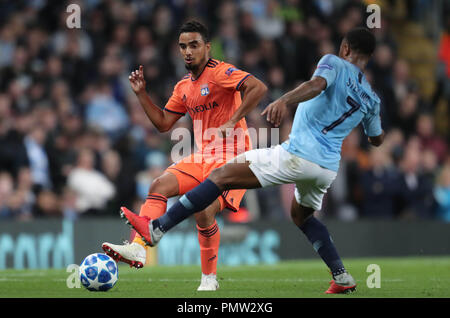 Rafael Raheem Sterling LYON V Manchester City Manchester City V LYON DE LA LIGUE DES CHAMPIONS, groupe F 19 septembre 2018 GBD12202 Etihad Stadium, Manchester, Angleterre 14/10/2017 EDITORIAL STRICTEMENT UNIQUEMENT. Si le joueur/joueurs représentés dans cette image est/sont de jouer pour un club anglais ou l'équipe d'Angleterre. Puis cette image ne peut être utilisé qu'à des fins rédactionnelles. Pas d'utilisation commerciale. Les usages suivants sont également restreintes MÊME SI DANS UN CONTEXTE ÉDITORIAL : utilisez conjointement avec, ou partie de, toute l'audio, vidéo, données, listes de luminaire, club ou la Ligue de logos, pari, jeux ou Banque D'Images