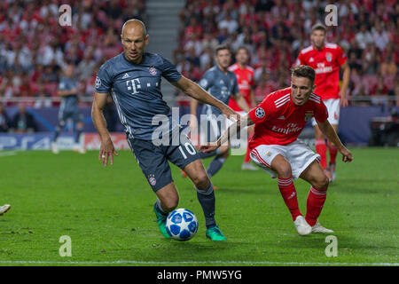 Lisbonne, Portugal. 19 sept 2018. Bayern Munchen's de l'avant à partir de la Hollande d'Arjen Robben (10) en action pendant le match de la 1ère ronde de groupe E pour la Ligue des Champions, SL Benfica vs Bayern Munchen © Alexandre de Sousa/Alamy Live News Banque D'Images