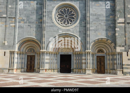 La Basilique de Sant'Andrea à Vercelli, qui a été construit entre 1219 et 1227. L'abbaye possède un style gothique, l'un des premiers en Italie, fusionné avec Lomb Banque D'Images