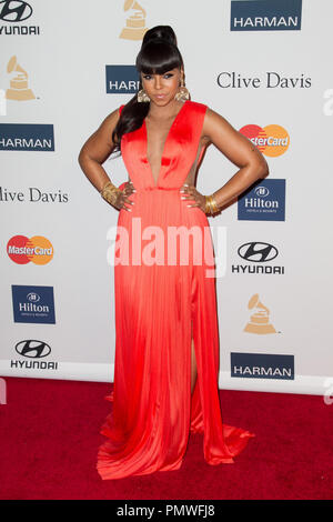 Ashanti arrive à Clive Davis et l'Académie de l'enregistrement de 2013 du gala et pré-GRAMMY Hommage aux icônes de l'industrie d'honorer Antonio "L.A." Reid au Beverly Hilton Hotel le 9 février 2013 à Beverly Hills, Californie. (Photo par Eden Ari / francs Pacifique Photo Presse) Référence du dossier #  31833 PRPPEA 003pour un usage éditorial uniquement - Tous droits réservés Banque D'Images