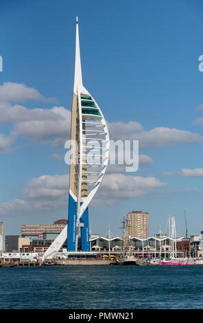 Waterfront de Portsmouth, vue sur le port de Gosport, Hampshire, Royaume-Uni Banque D'Images