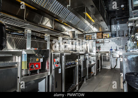 Cuisine professionnelle, voir compteur dans l'acier inoxydable . Banque D'Images