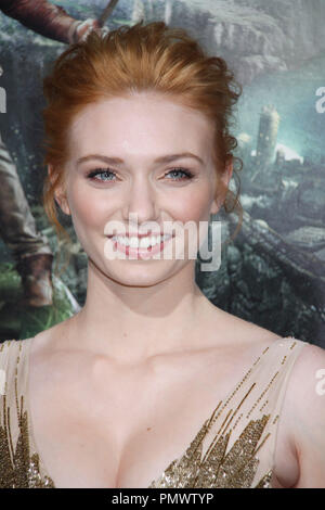 Eleanor Tomlinson 02/26/2013 'Jack The Giant Slayer' premiere tenue au Théâtre chinois de Grauman à Hollywood, CA Photo par Izumi Hasegawa / / PictureLux HNW Banque D'Images