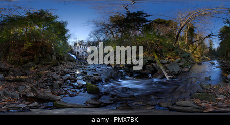 Vue panoramique à 360° de Carbure abandonnés moulin, Lac Meech (Québec)