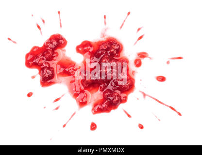Framboises brisées isolated on white Banque D'Images