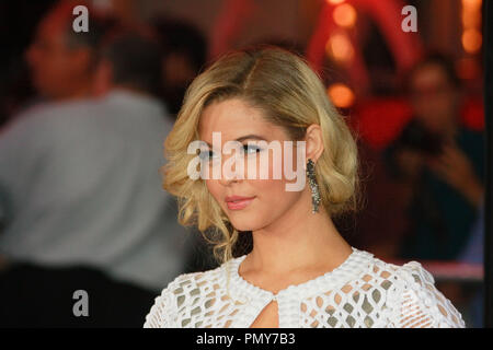 Sasha Pieterse lors de la première mondiale du film "District insidieux : Chapitre 2'. Arrivants tenue à Universal CityWalk à Universal City, CA, le 10 septembre 2013. Photo par Joe Martinez / PictureLux Banque D'Images