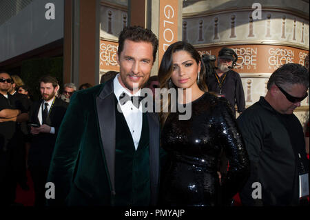 Nommé pour la MEILLEURE PERFORMANCE PAR UN ACTEUR DANS UN FILM - Drame pour son rôle dans "DALLAS BUYERS CLUB", l'acteur Matthew McConaughey et Camila Alves assister à la 71e assemblée annuelle Golden Globe Awards au Beverly Hilton de Los Angeles, CA le dimanche, Janvier 12, 2014. Référence #  32222 Fichier 305CCR pour un usage éditorial uniquement - Tous droits réservés Banque D'Images