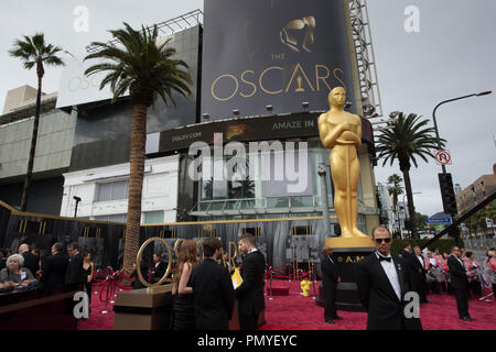 Tapis rouge pour l'atmosphère de l'émission ABC live 86e Oscars® au Théâtre Dolby®, le 2 mars 2014 à Hollywood, CA. Référence de fichier #  32268 011 pour un usage éditorial uniquement - Tous droits réservés Banque D'Images