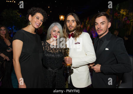 Guest, Constance Leto, gagnant de l'Oscar® du Meilleur acteur dans un rôle de soutien pour son travail dans "Dallas Buyers Club" Jared Leto et Shannon Leto assister à la Governor's Ball après l'émission de ABC de l'Oscar® du son Dolby® Theatre à Hollywood, CA, dimanche 2 mars 2014. Référence de fichier #  32268 453 pour un usage éditorial uniquement - Tous droits réservés Banque D'Images