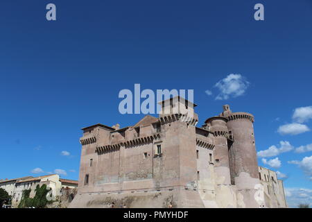 Château médiéval de Santa Severa perché sur la mer Banque D'Images