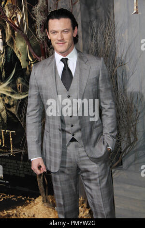 Luke Evans 12/02/2013 Los Angeles Premiere de 'Le Hobbit : la désolation de Smaug" tenue au Kodak Theater à Hollywood, CA Photo par Izumi Hasegawa / / PictureLux HNW Banque D'Images